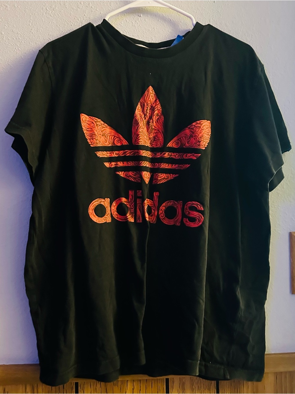 Adidas men size XL Graphic Logo Tee